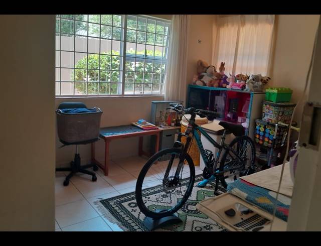 5 BEDROOM HOUSE FOR SALE IN MONDEOR